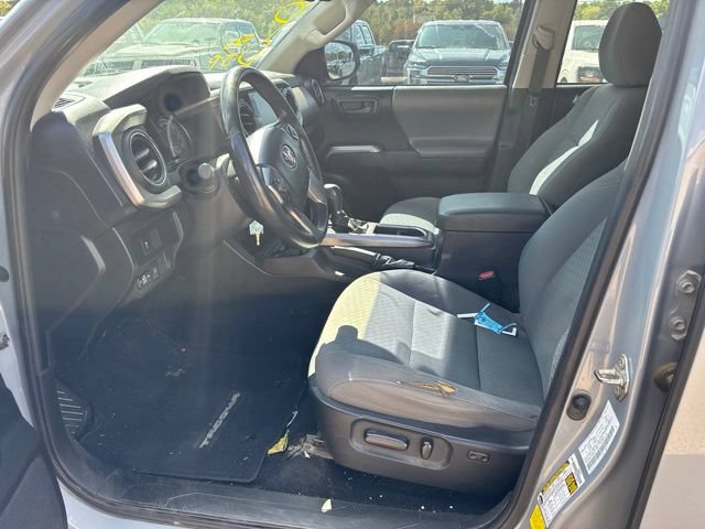 Used 2020 Toyota Tacoma SR5 RWD image 8