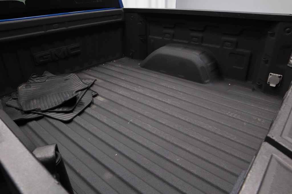 Used 2023 GMC Sierra 1500 Elevation AWD/4WD image 17
