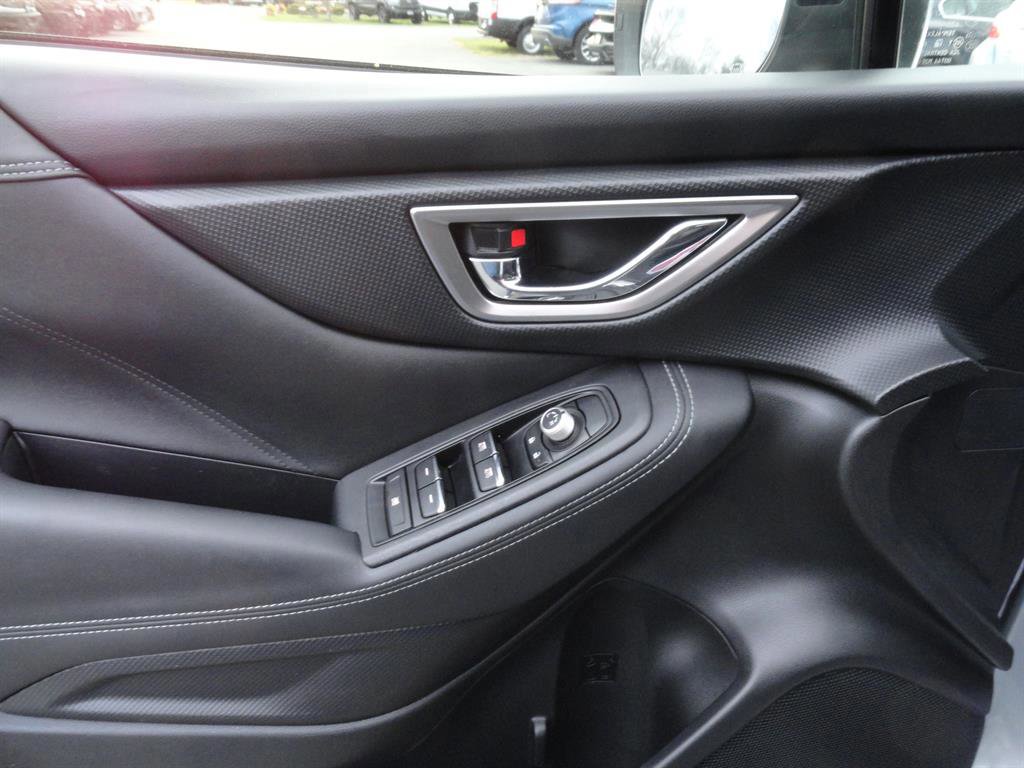Used 2020 Subaru Forester Limited image 10