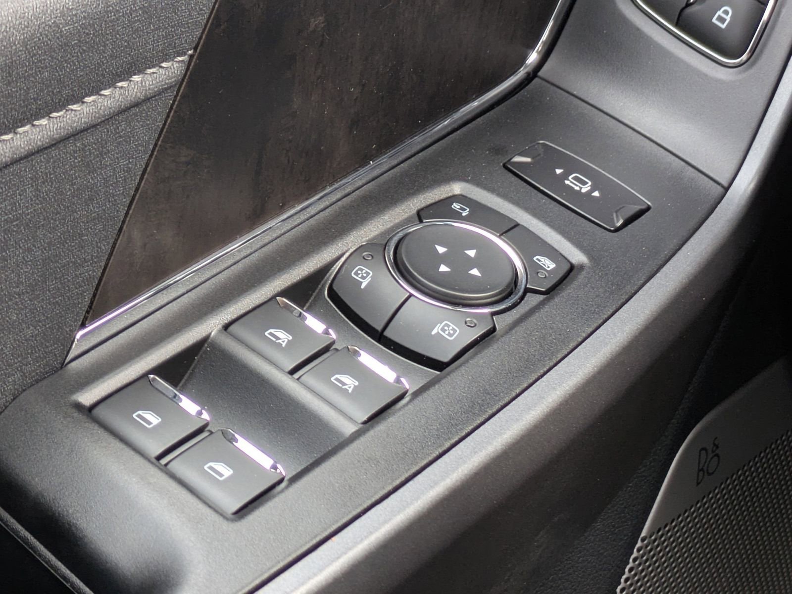 Certified 2026 Ford F250 Lariat w/ Black Appearance Package image 25