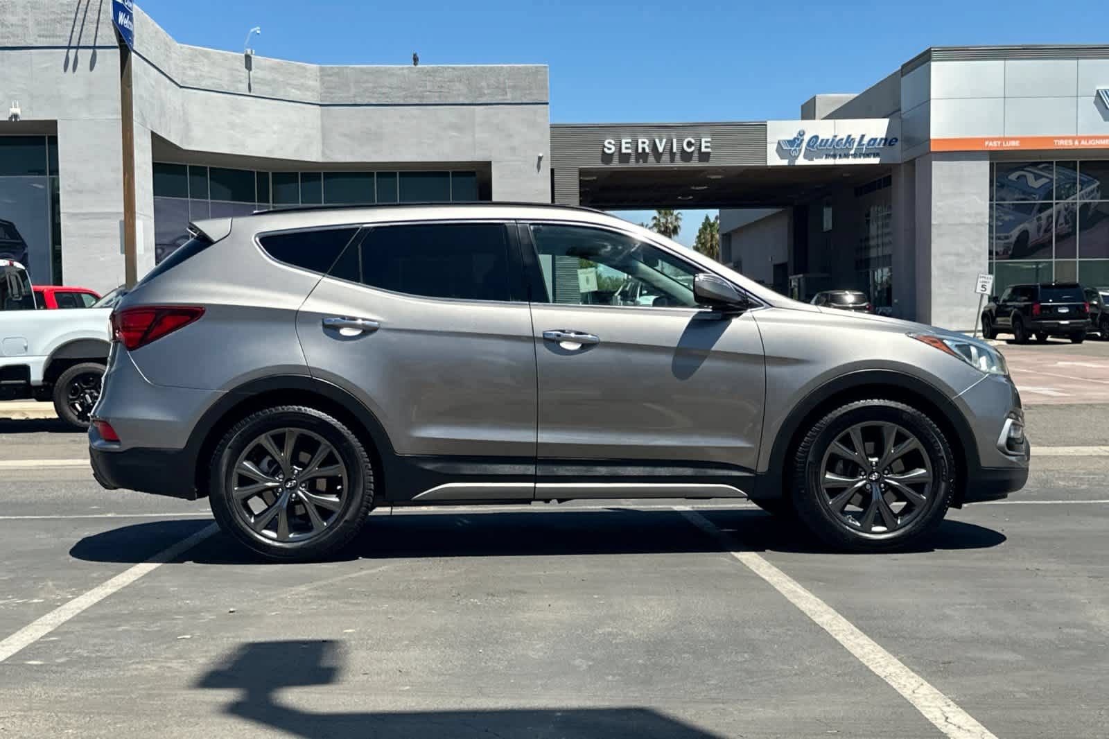 Used 2017 Hyundai Santa Fe Sport w/ 2.0T Ultimate Tech Package 05 FWD image 8