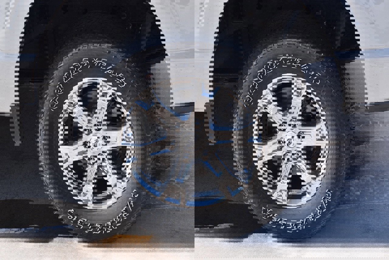 Certified 2021 Ford F150 Lariat w/ Equipment Group 502A High image 11