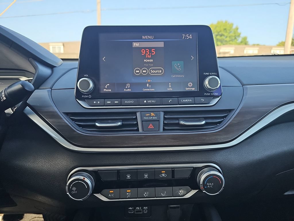 Used 2023 Nissan Altima 2.5 SV FWD image 19