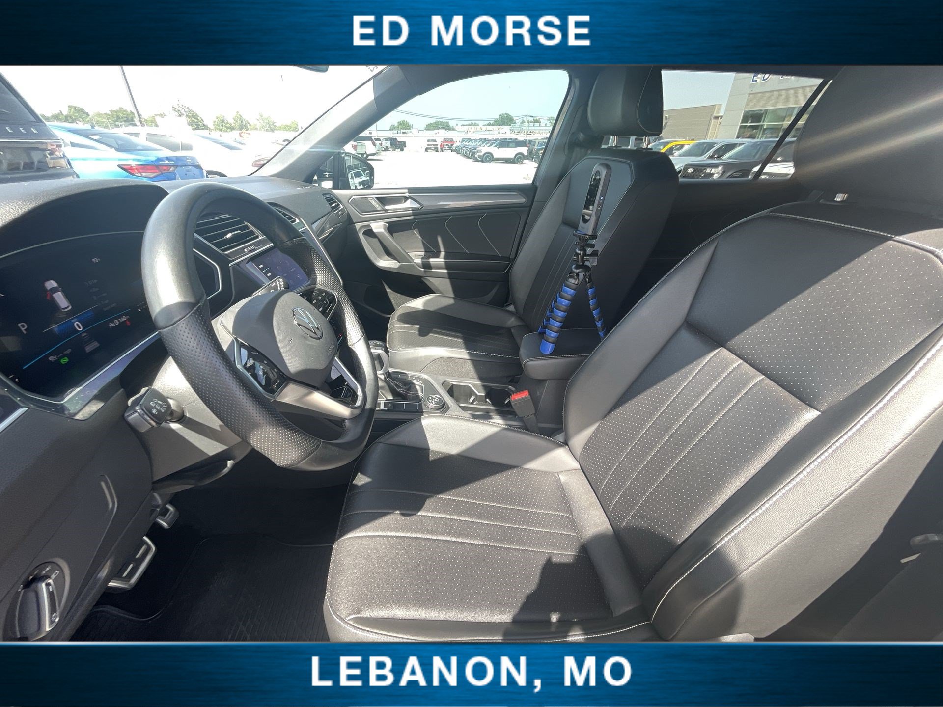 Used 2024 Volkswagen Tiguan SE R-Line AWD/4WD image 19