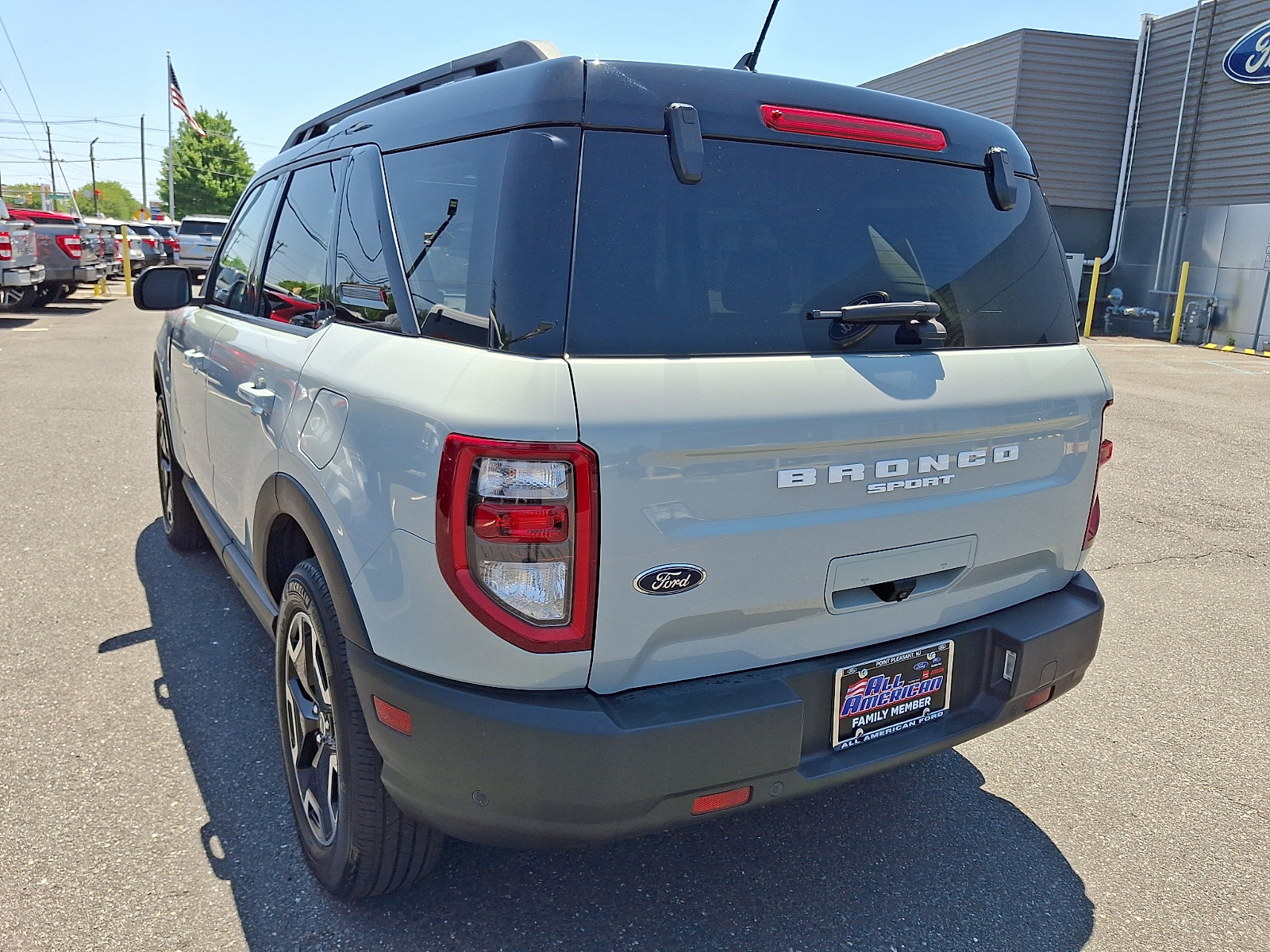 Certified 2022 Ford Bronco Sport Outer Banks w/ Tech Package AWD/4WD image 8