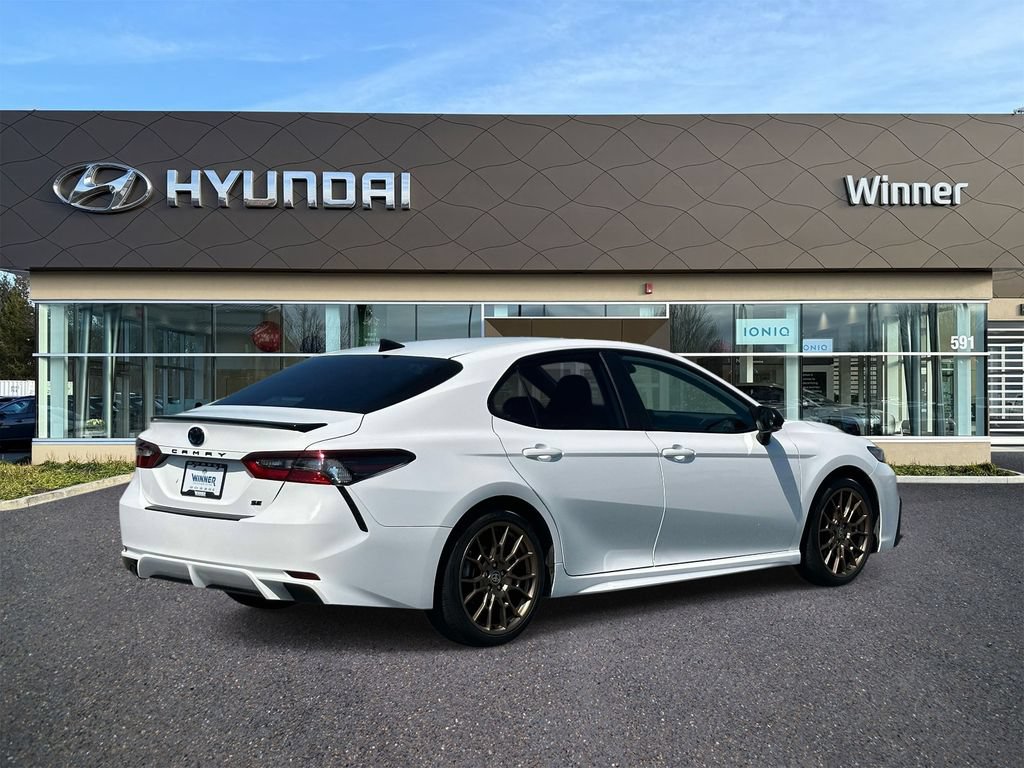 Used 2023 Toyota Camry SE w/ Protection Package (Q2) (TMS) FWD image 7