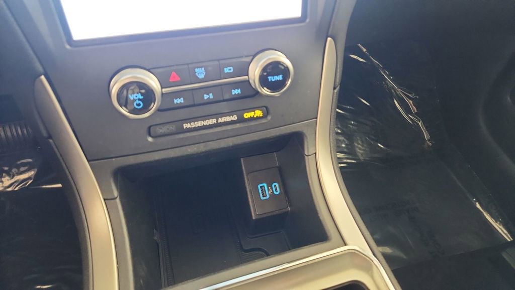 Certified 2022 Ford Edge SEL w/ Convenience Package image 19