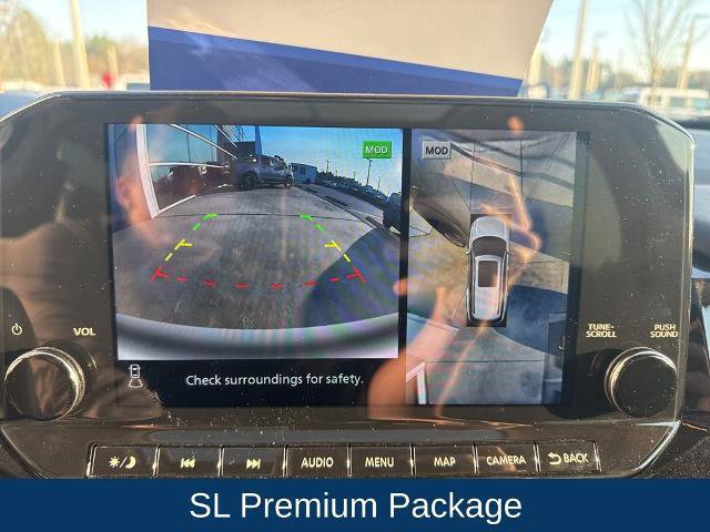 Used 2024 Nissan Pathfinder SL w/ SL Premium Package image 21