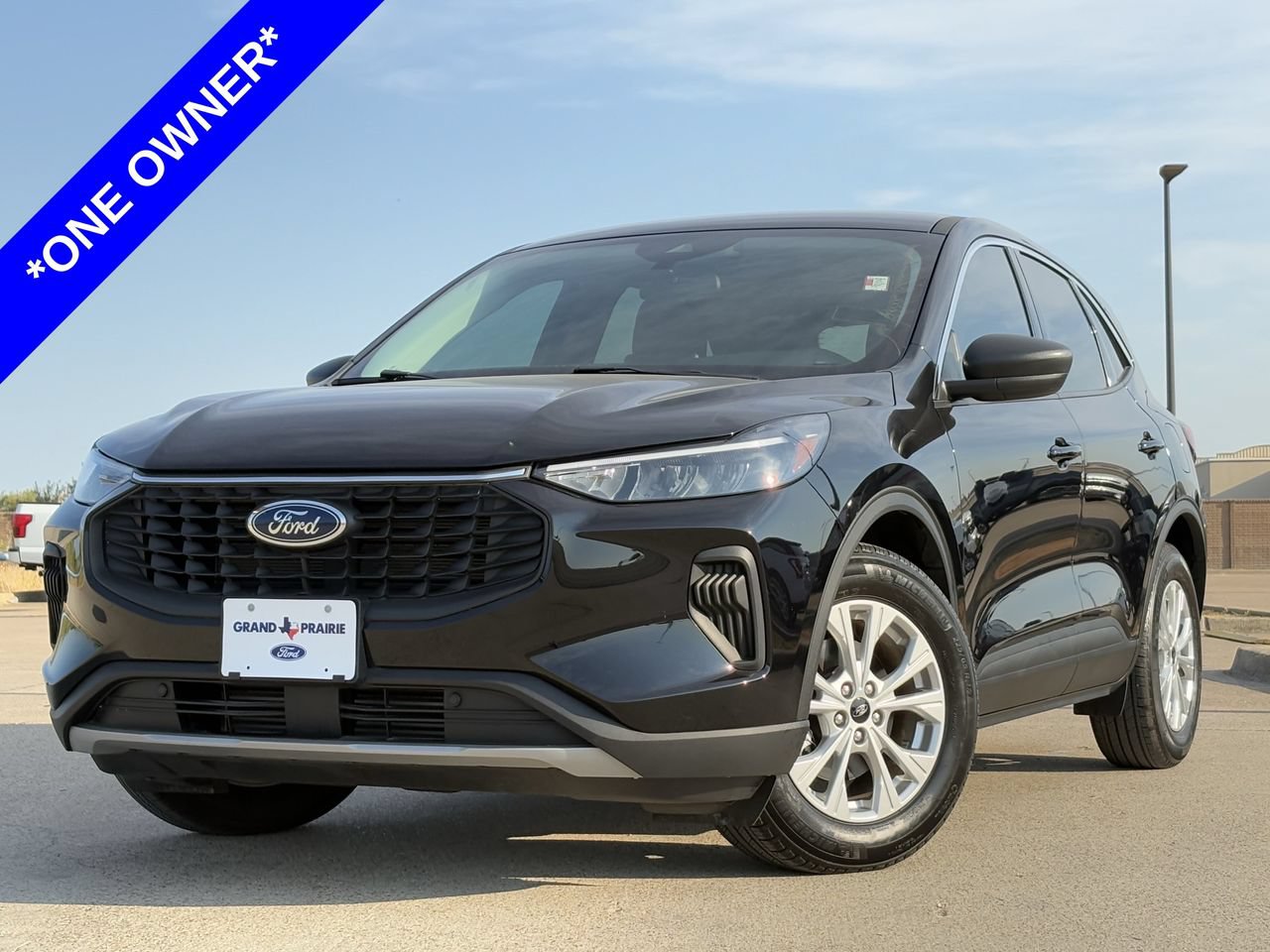 Certified 2023 Ford Escape Active FWD image 2