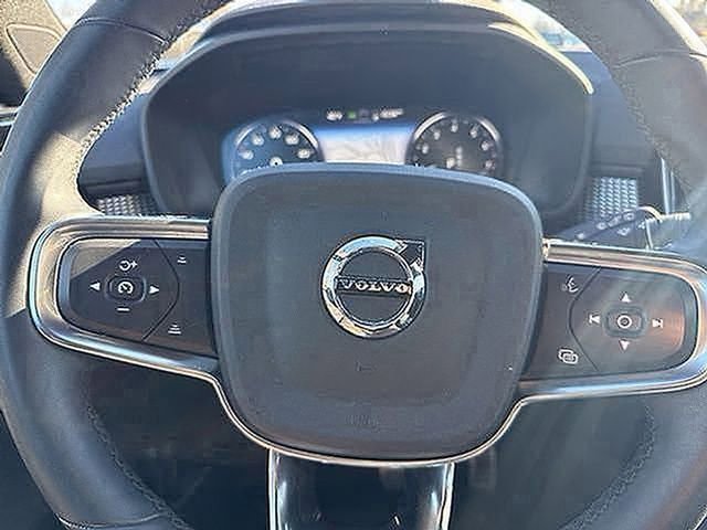 Used 2022 Volvo XC40 T5 R-Design w/ Advanced Package image 33