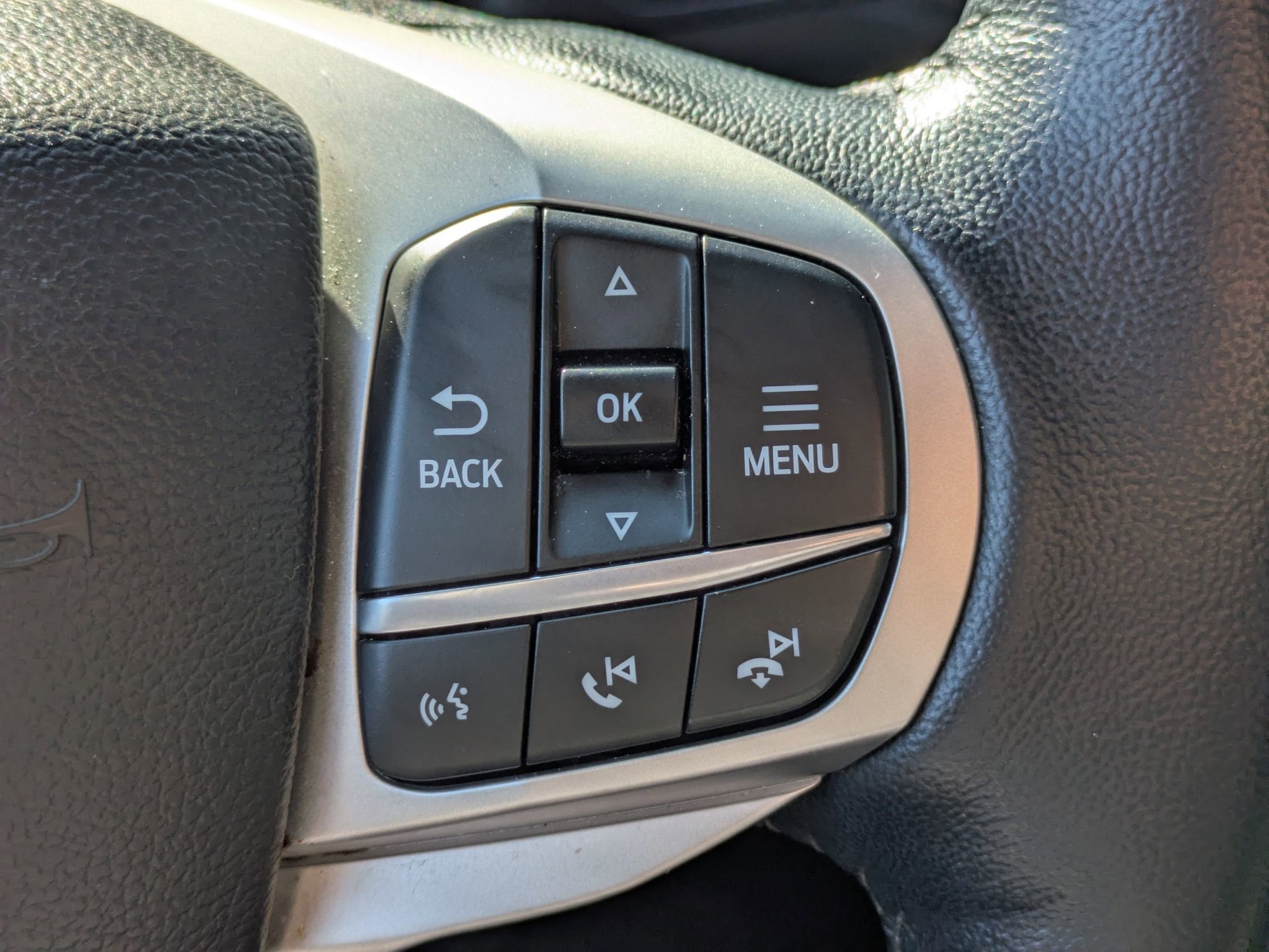 Certified 2022 Ford Explorer XLT image 16