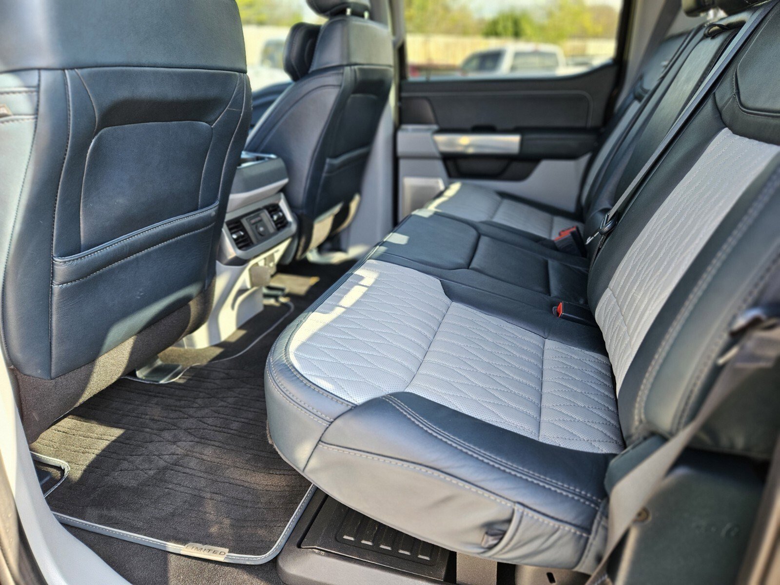 Certified 2024 Ford F250 Limited w/ FX4 Off-Road Package image 18