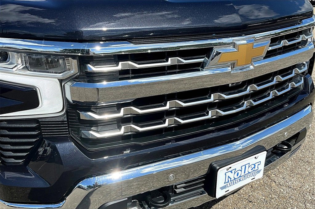 Used 2022 Chevrolet Silverado 1500 LTZ w/ Z71 Off-Road Package image 29
