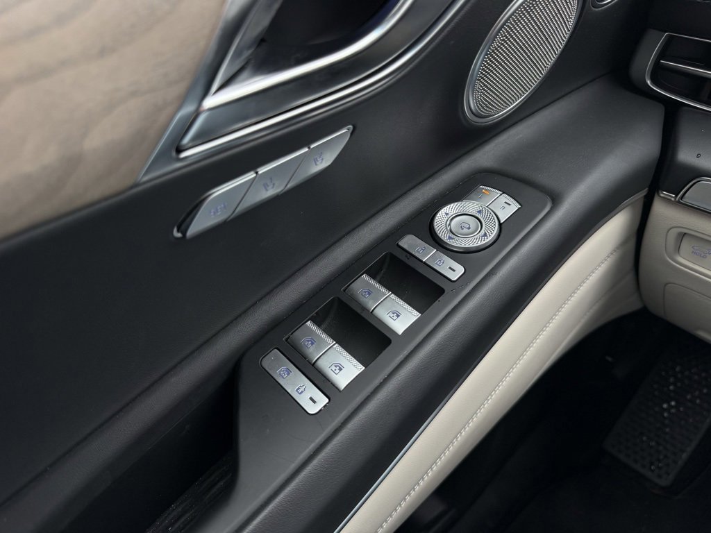 Used 2022 Genesis GV80 2.5T w/ Prestige Package 05 image 12