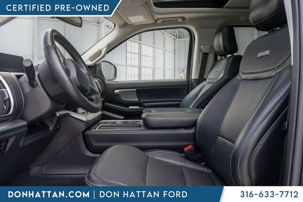 Certified 2025 Ford Expedition Platinum AWD/4WD image 3
