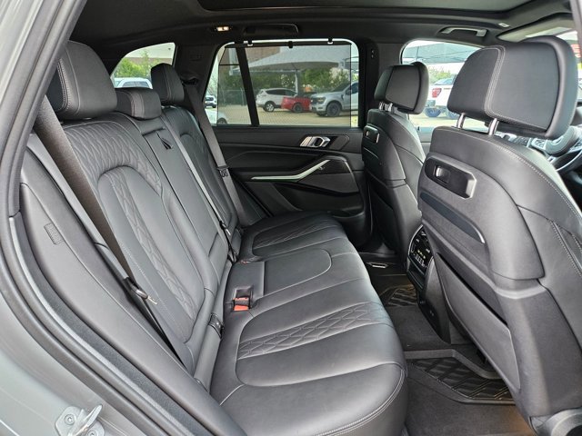 Used 2024 BMW X5 M60i image 21