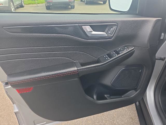 Certified 2024 Ford Escape ST-Line AWD/4WD image 17
