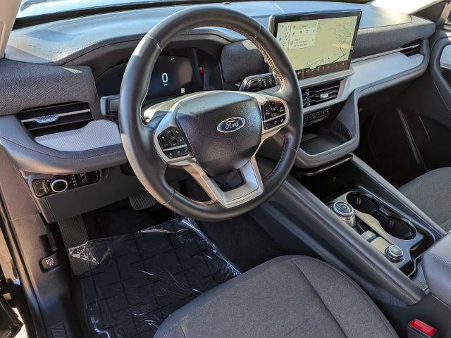 Certified 2025 Ford Explorer Active image 2