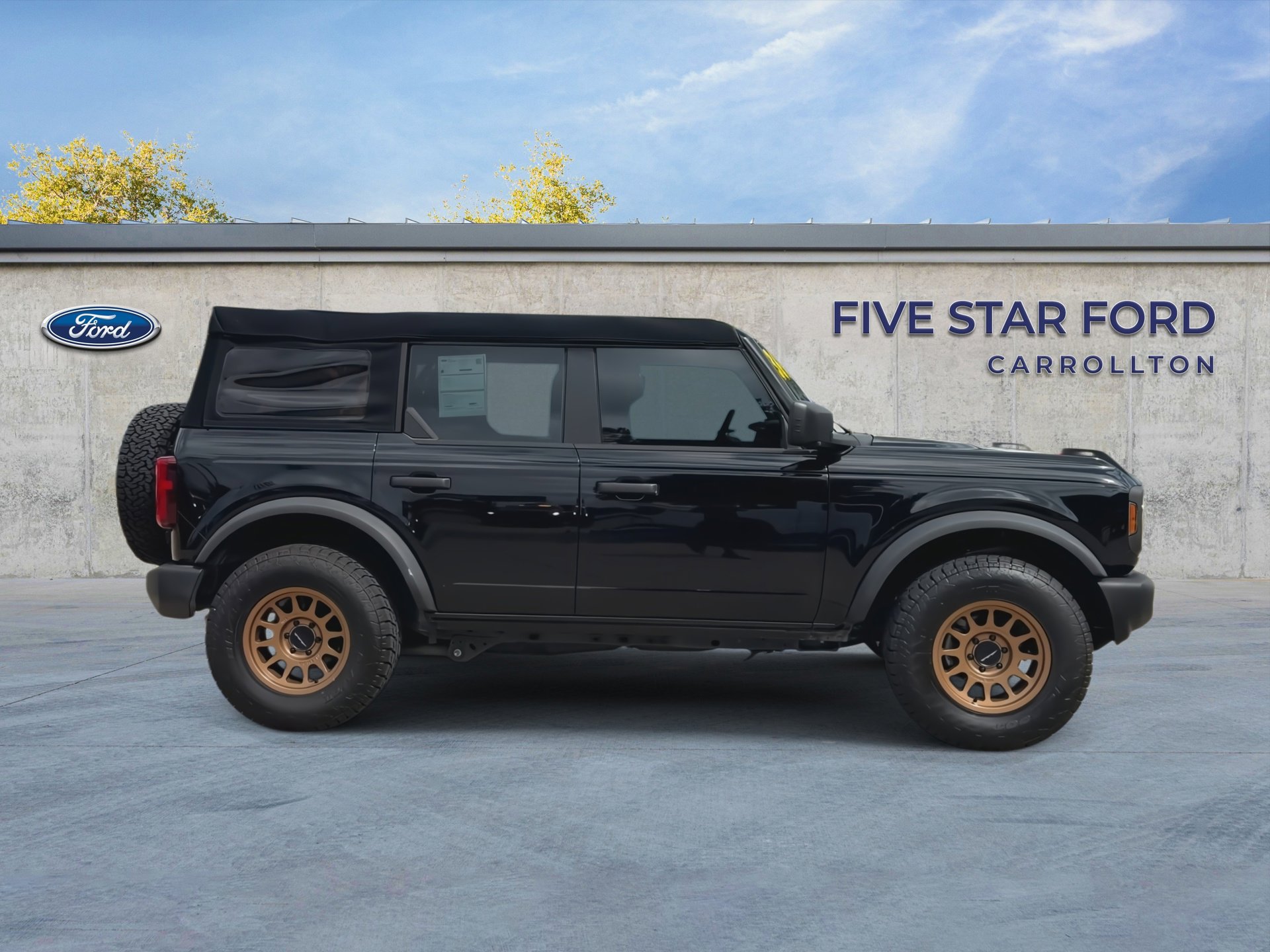 Certified 2023 Ford Bronco 4-Door AWD/4WD image 9