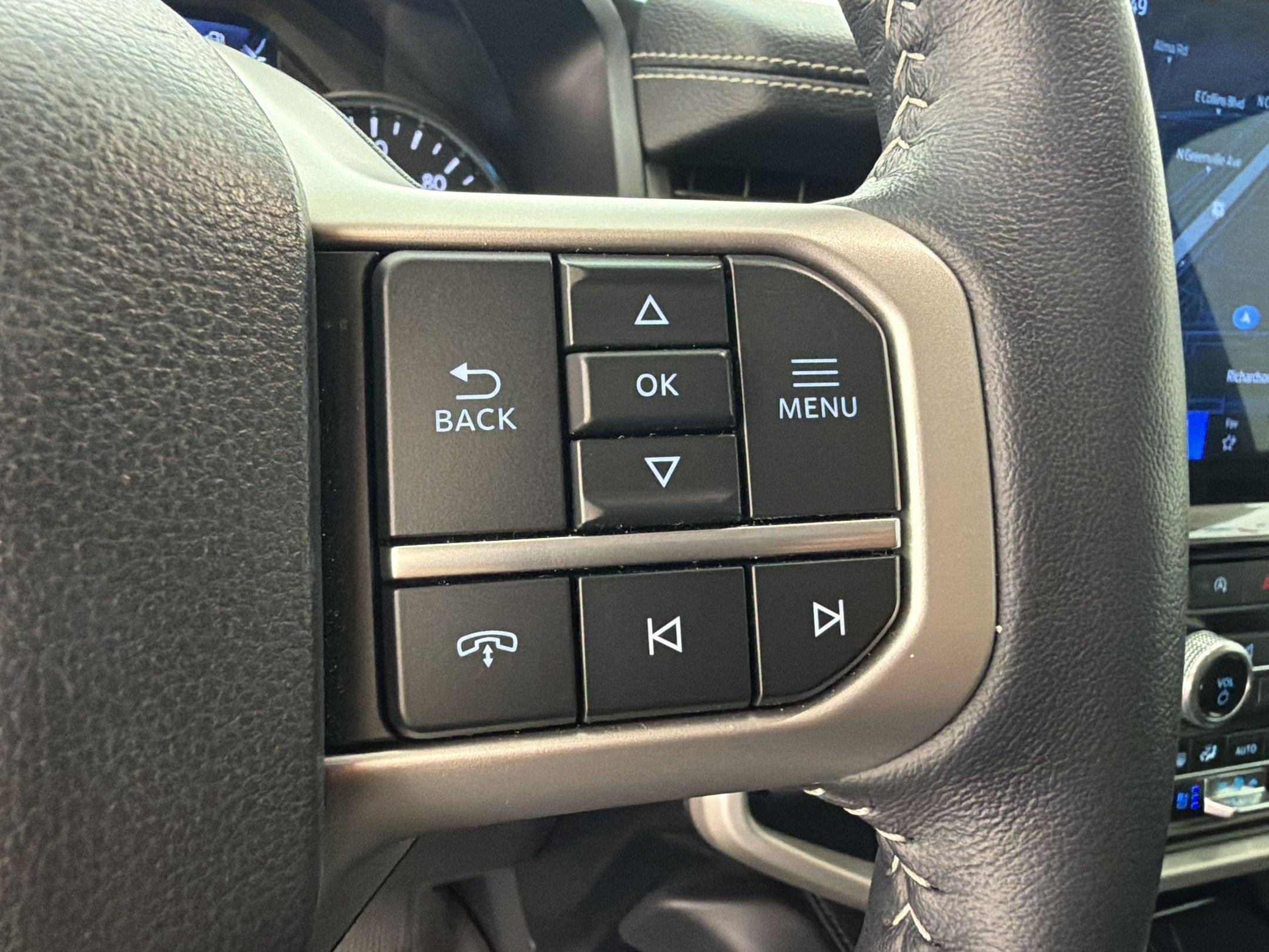 Certified 2024 Ford Expedition XLT RWD image 32