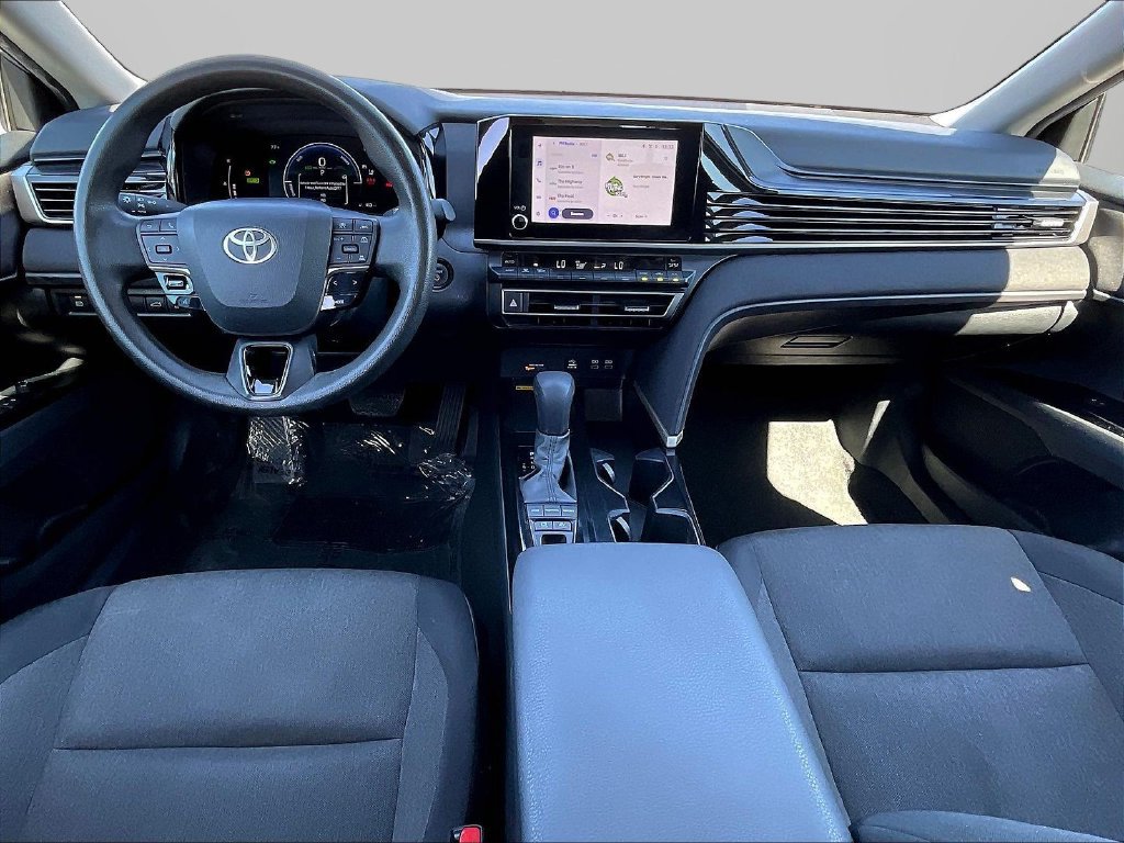 Used 2025 Toyota Camry LE FWD image 7