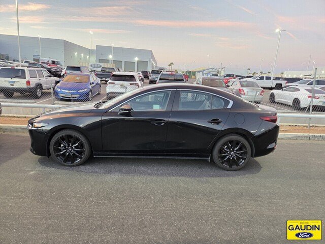 Used 2024 MAZDA MAZDA3 s FWD image 2