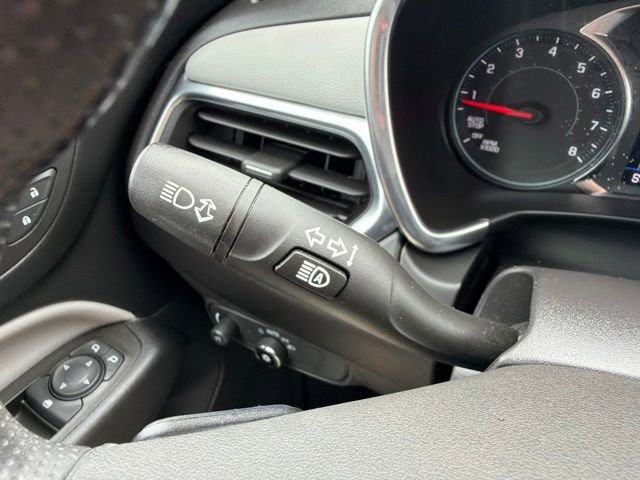 Used 2023 Chevrolet Equinox LT w/ LPO, Floor Liner Package FWD image 39