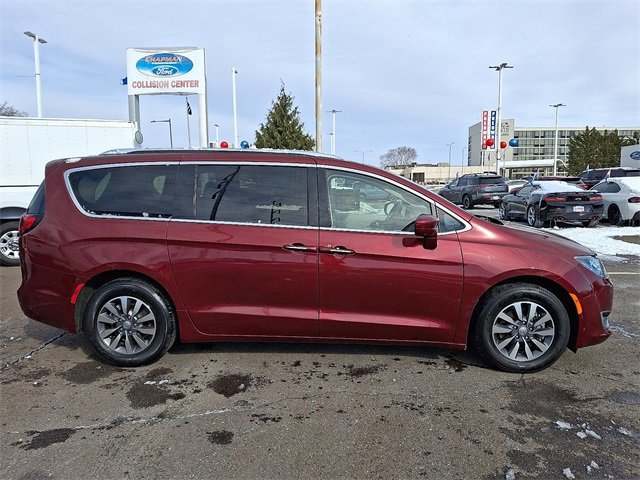 Used 2020 Chrysler Pacifica Touring-L Plus image 5