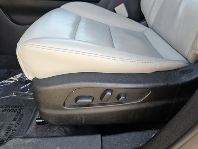 Used 2023 Cadillac XT4 Premium Luxury image 14