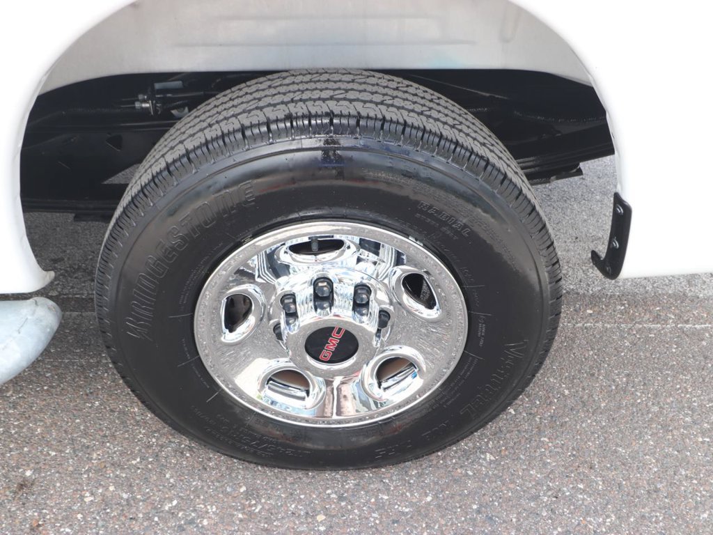 Used 2025 GMC Savana 2500 w/ Driver Convenience Package RWD image 21
