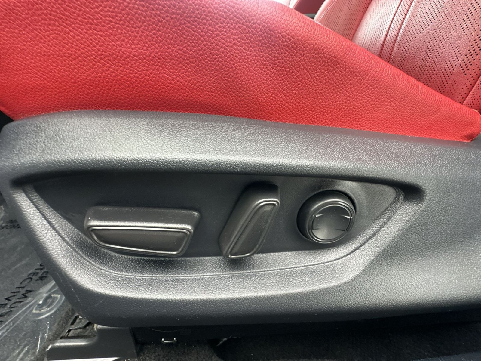 Used 2025 Toyota Camry XSE FWD image 22