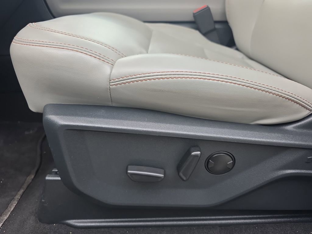 Certified 2025 Ford Expedition Max Active AWD/4WD image 21