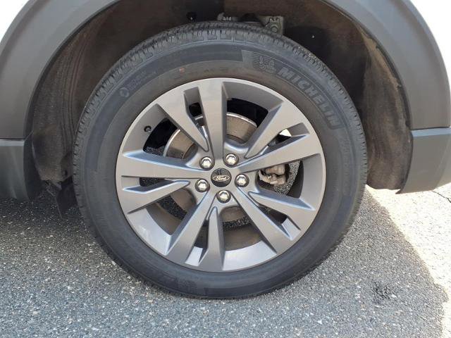 Certified 2022 Ford Explorer XLT w/ Equipment Group 202A image 9