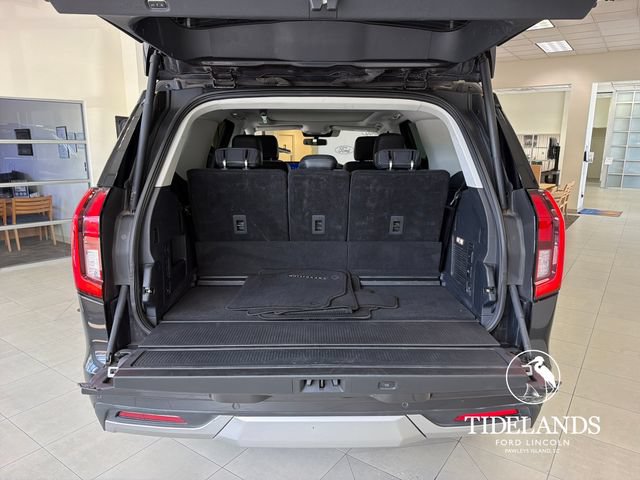 Certified 2025 Ford Expedition Platinum w/ Driver's Package AWD/4WD image 12