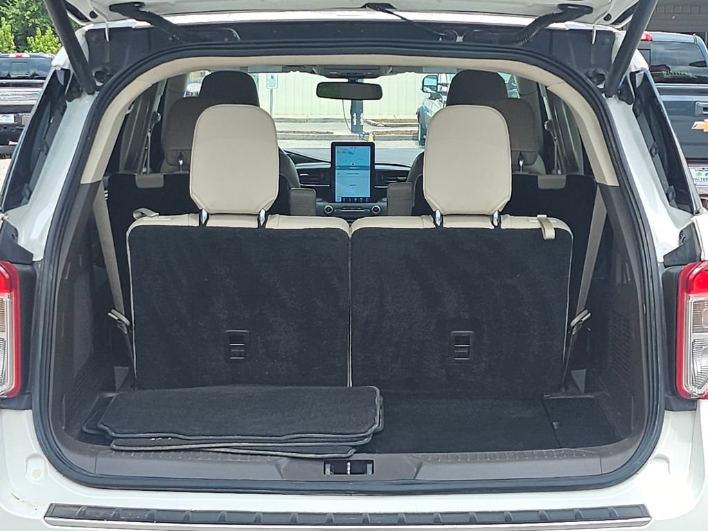 Certified 2020 Ford Explorer Platinum w/ Premium Technology Package AWD/4WD image 19