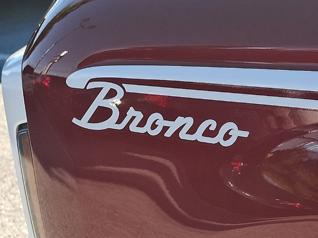 Certified 2025 Ford Bronco Heritage Edition AWD/4WD image 39