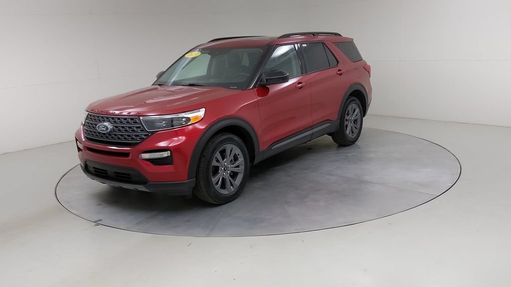Certified 2023 Ford Explorer XLT w/ Equipment Group 202A AWD/4WD image 21