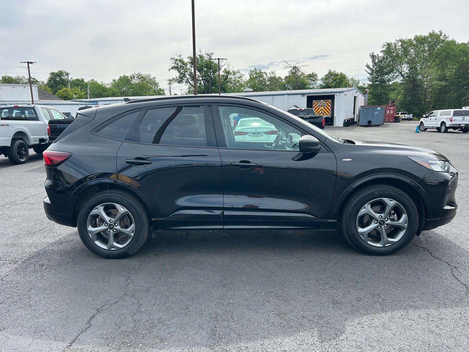 Certified 2024 Ford Escape ST-Line w/ Tech Pack #1 AWD/4WD image 4
