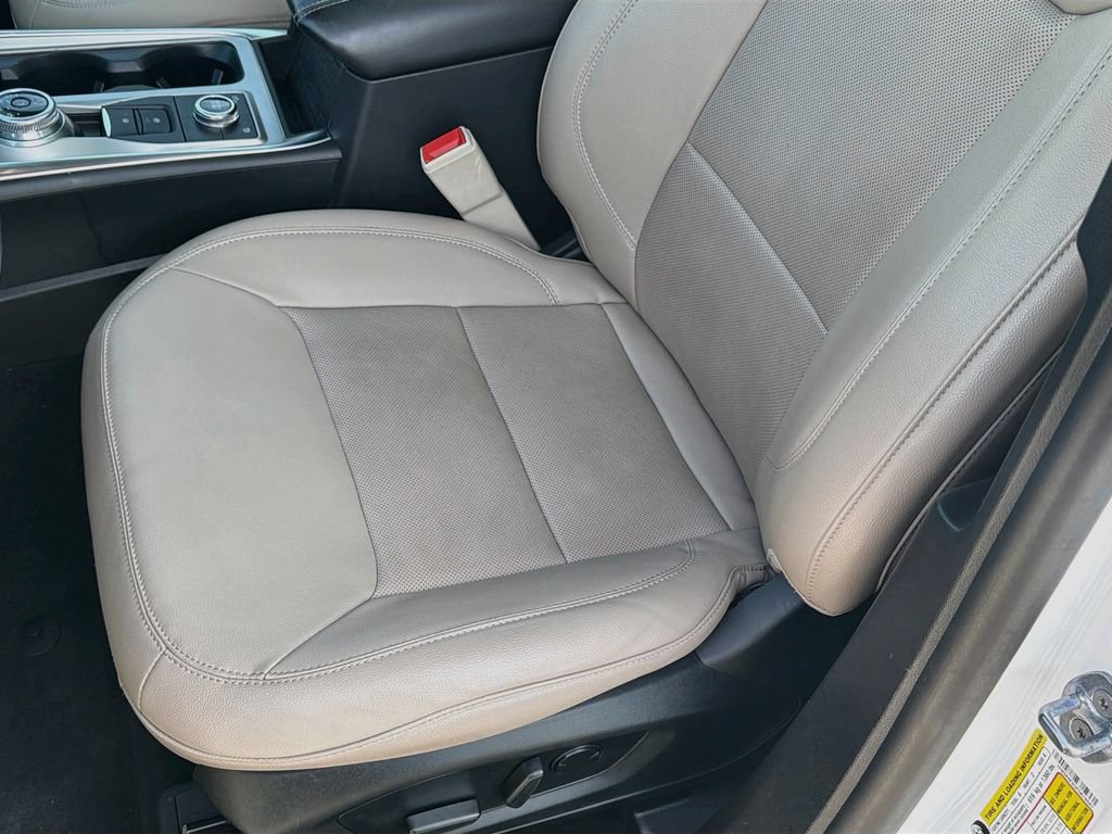 Certified 2023 Ford Explorer Limited w/ Limited Technology Package AWD/4WD image 22