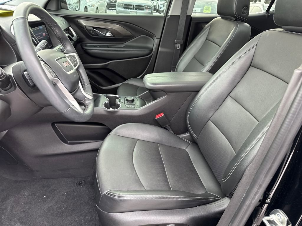 Used 2024 GMC Terrain SLT w/ Infotainment Package II image 14