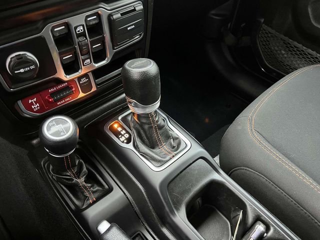 Used 2022 Jeep Gladiator Mojave w/ Cold Weather Group AWD/4WD image 23