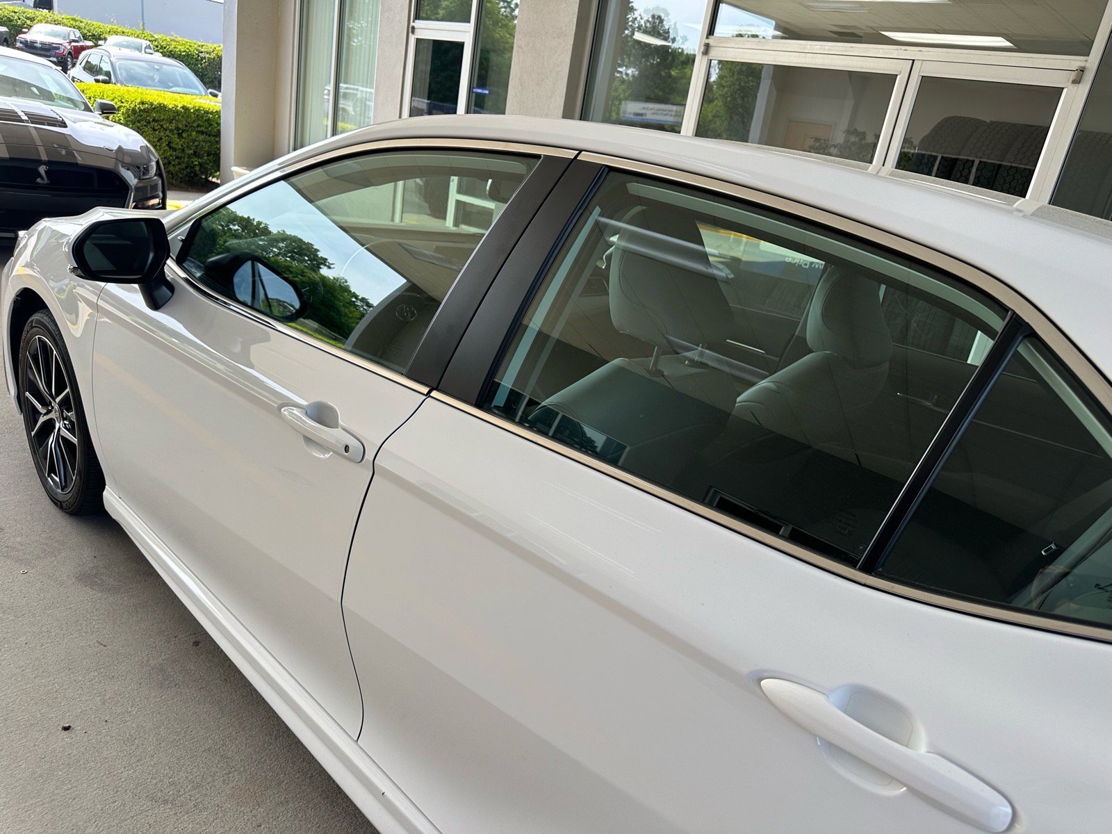 Used 2023 Toyota Camry SE w/ Convenience Package image 11