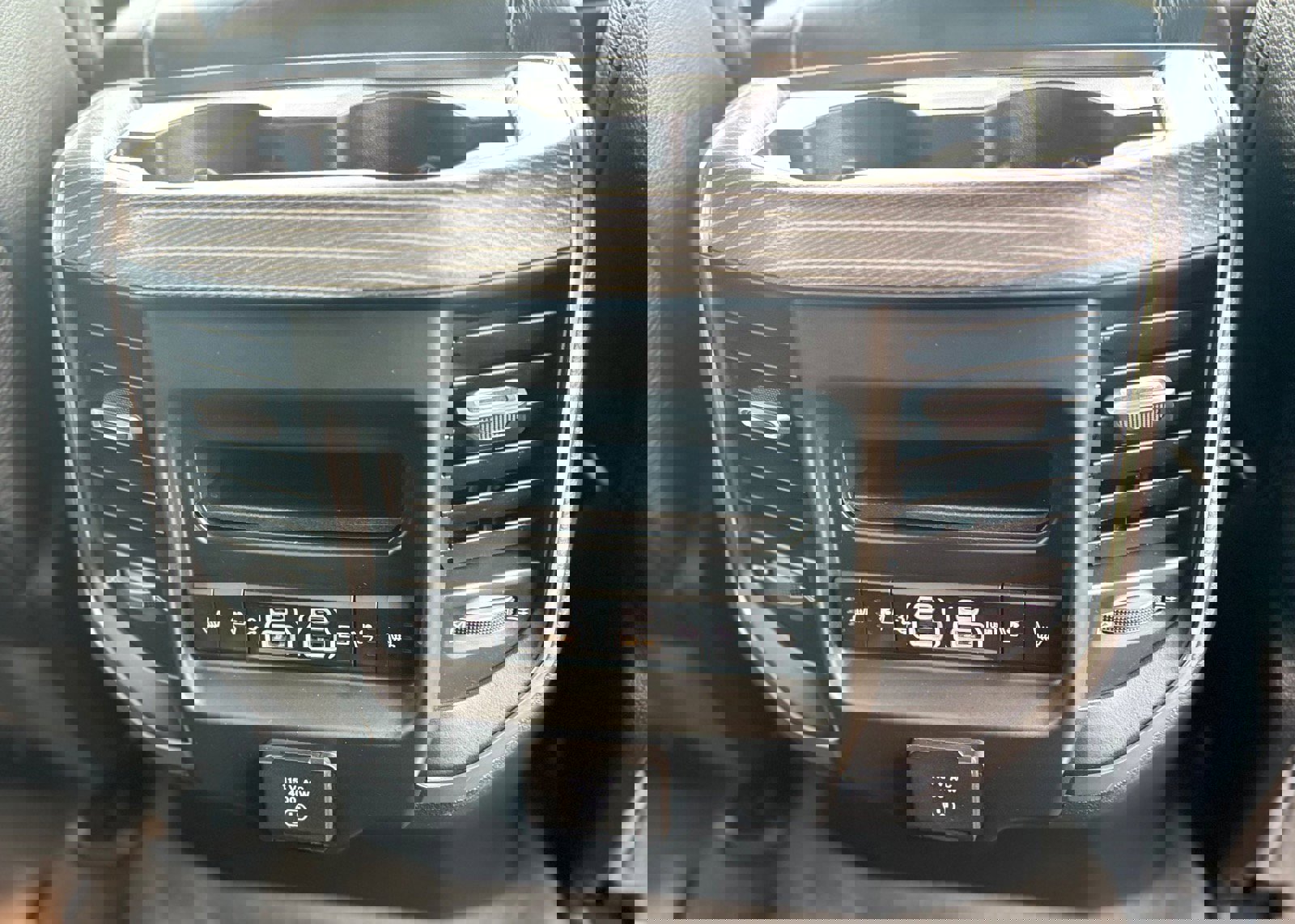 Used 2020 RAM 1500 Limited image 24