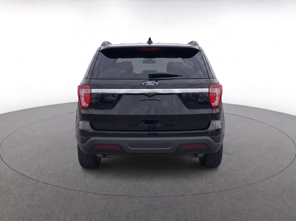 Certified 2018 Ford Explorer FWD image 9