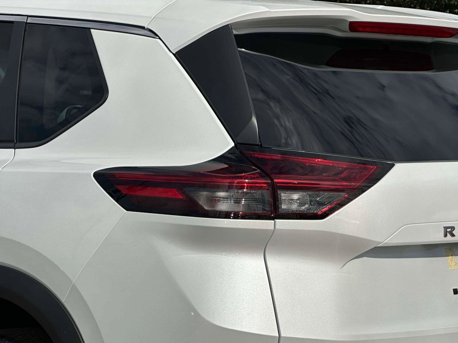 Used 2026 Nissan Rogue SV image 8