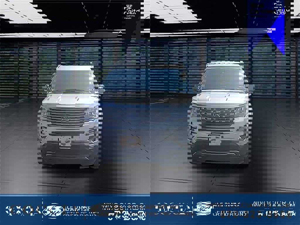 Certified 2016 Ford Explorer XLT w/ Equipment Group 202A image 9