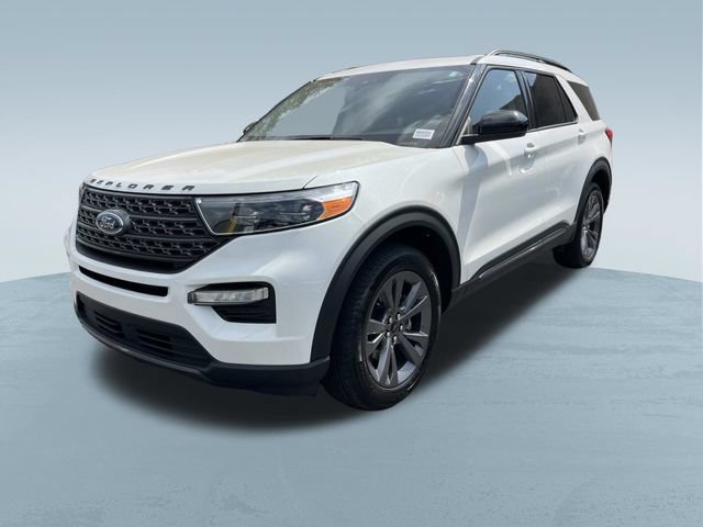 Certified 2024 Ford Explorer XLT w/ Equipment Group 202A AWD/4WD image 11