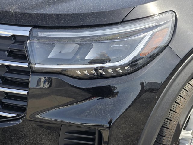 Certified 2025 Ford Explorer Active image 9