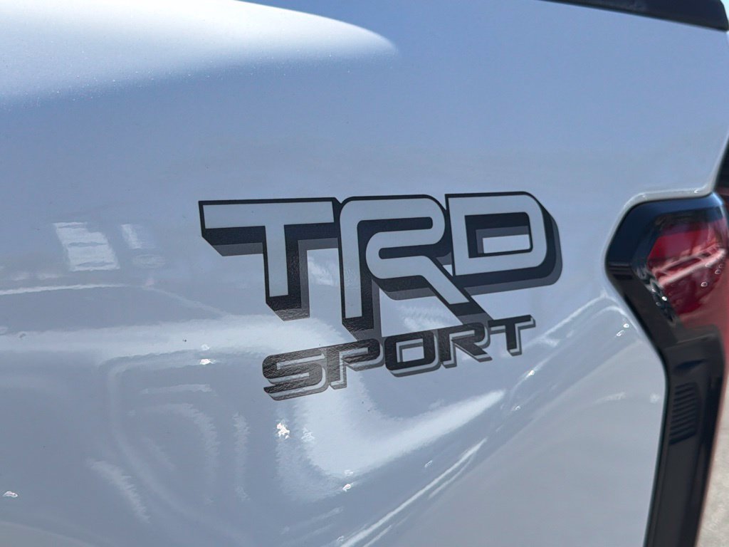 Used 2025 Toyota Tacoma TRD Sport AWD/4WD image 16