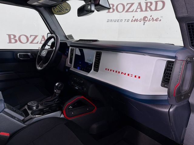 Certified 2025 Ford Bronco Heritage Edition AWD/4WD image 34